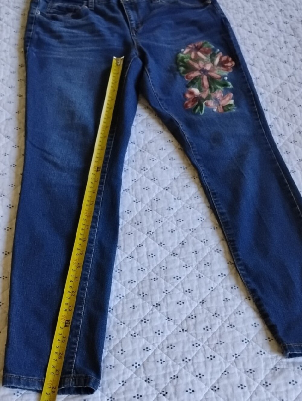 Ellen Tracy Size 12 Blue Skinny Jeans with Pink Floral Embellishments - Picture 14 of 16